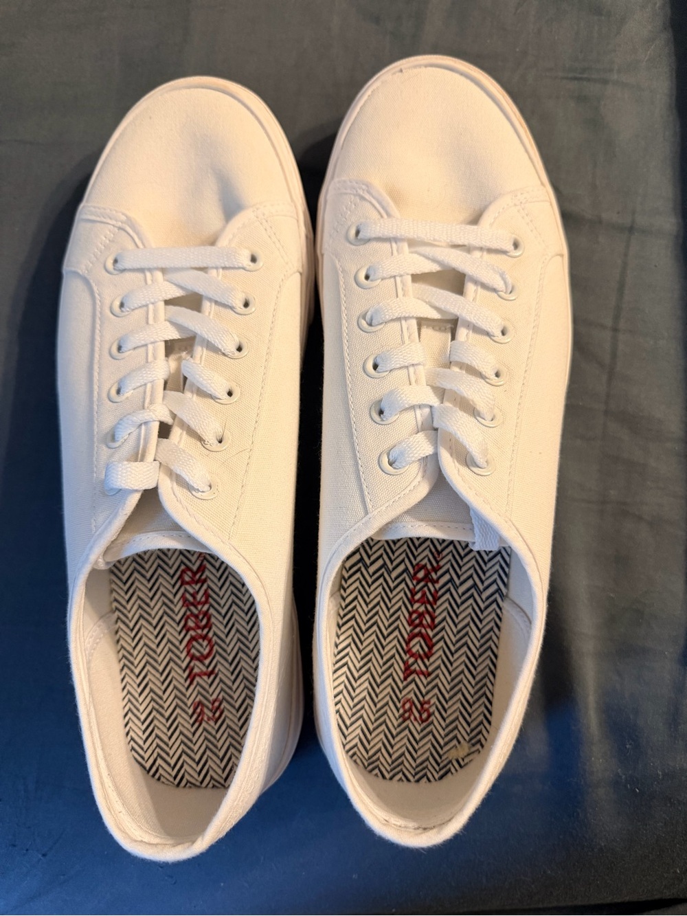 Classic White Canvas Sneakers Mens